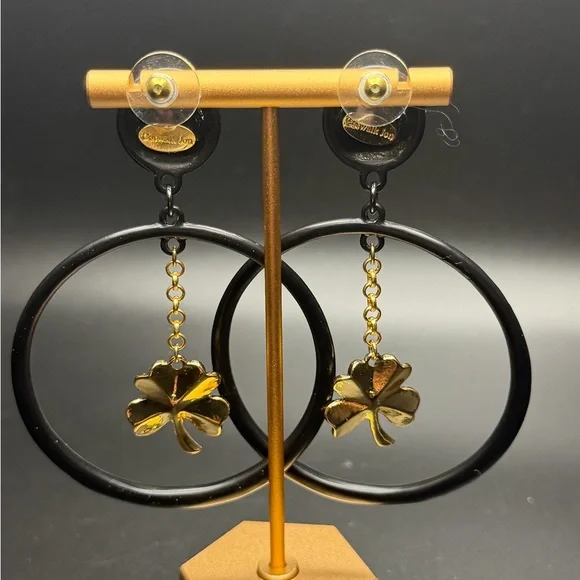 Catwalk Jon - Gold and Black Clover Hoop Earrings - Picture 1 of 4